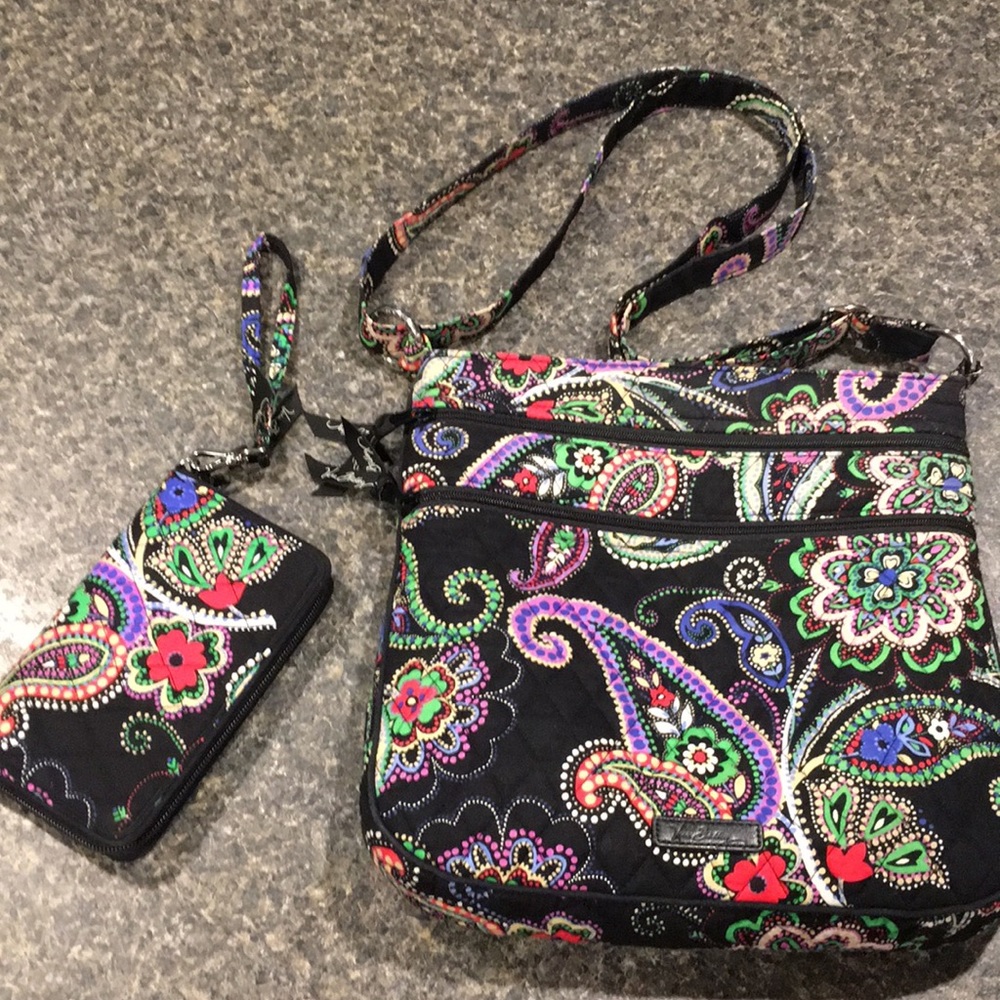 Vera Bradley Triple ZIP Hipster and RFID wallet